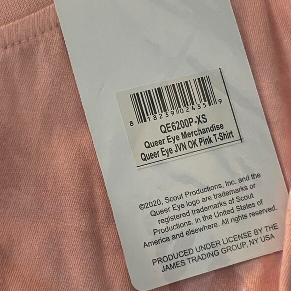 Queer Eye Ok, Its Totally Fine Why am I Crying? Pink Graphic T-Shirt XS NWT - Picture 3 of 4